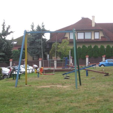 Apartament Pod Jasna Gora Çestohova Dış mekan fotoğraf